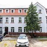 Loft City Center Apartments- Parking, Wifi, 24H Check-In