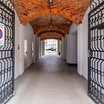 Loft City Center Apartments- Parking, Wifi, 24H Check-In