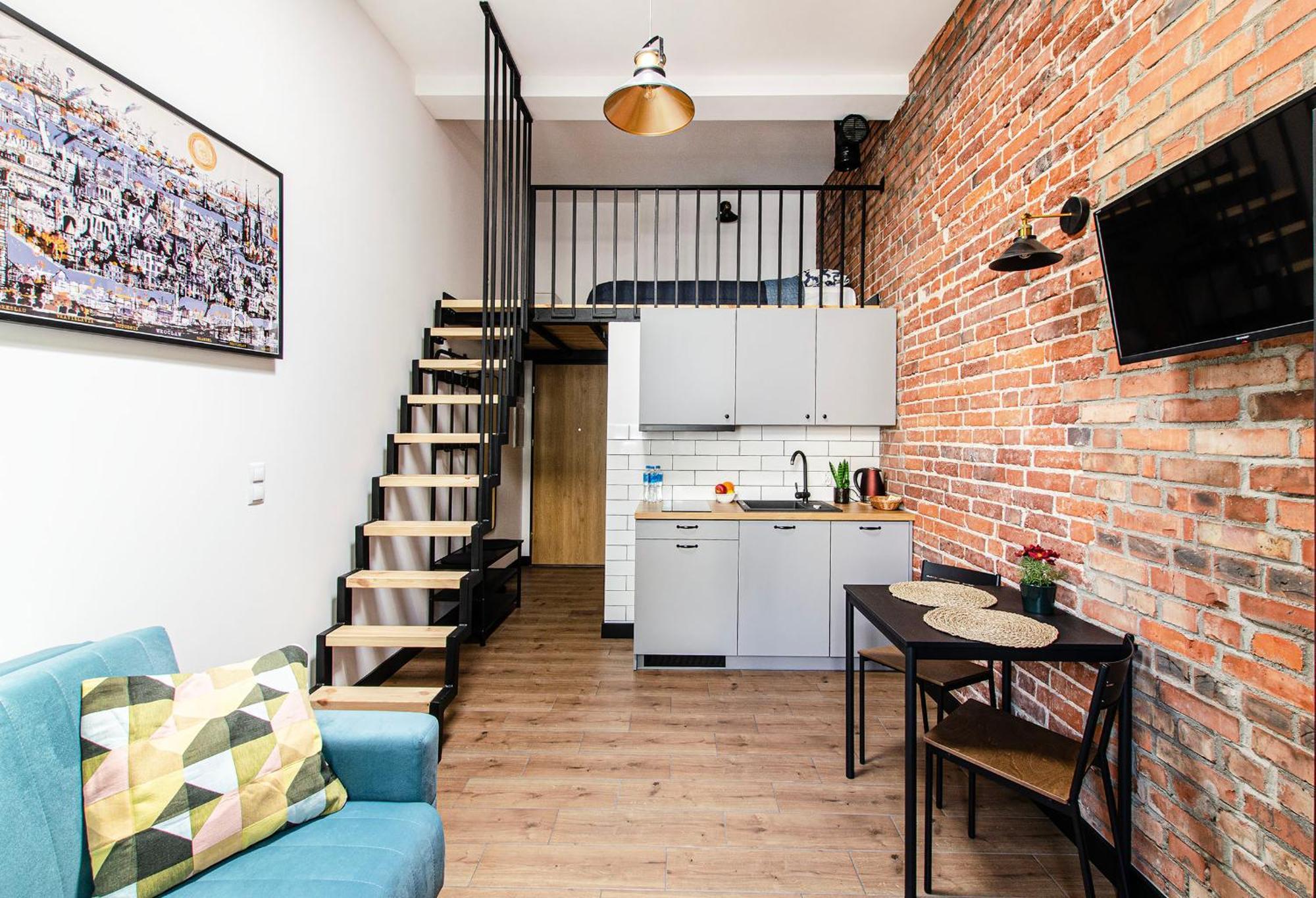 Apartment Loft Center Apartments- Parking, Wifi, 24h Check-in