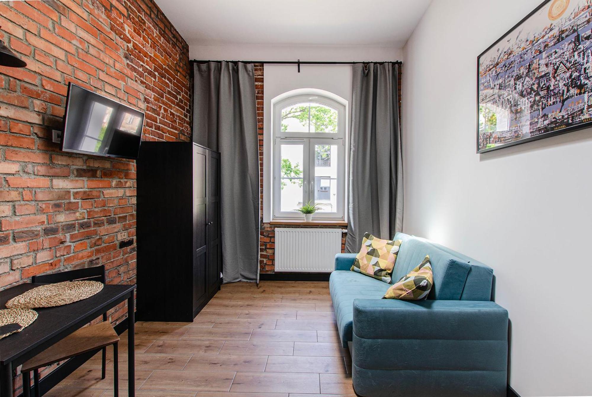 Loft Center Apartments- Parking, Wifi, 24h Check-in Apartment *