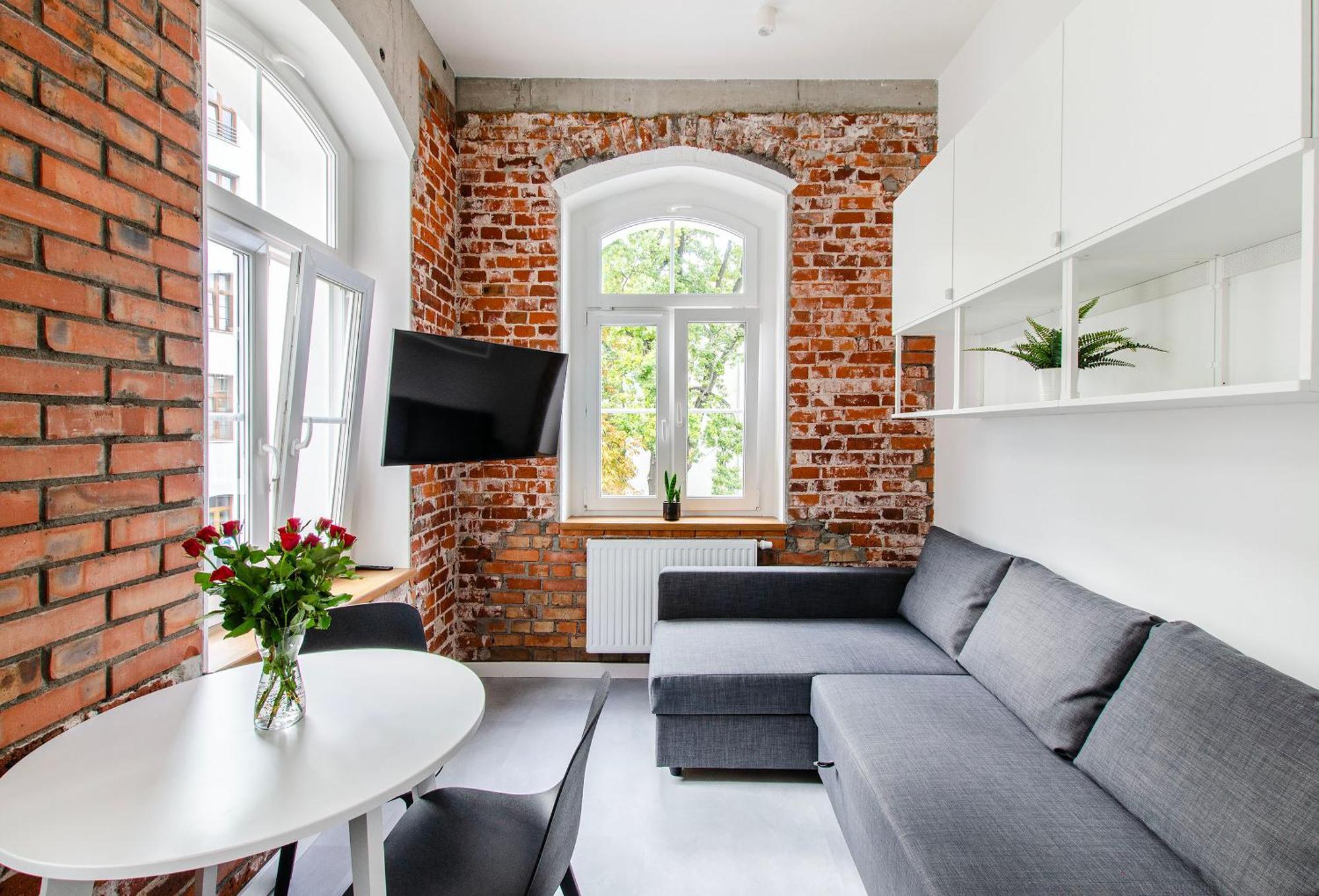 Loft Center Apartments- Parking, Wifi, 24h Check-in * Wroclaw