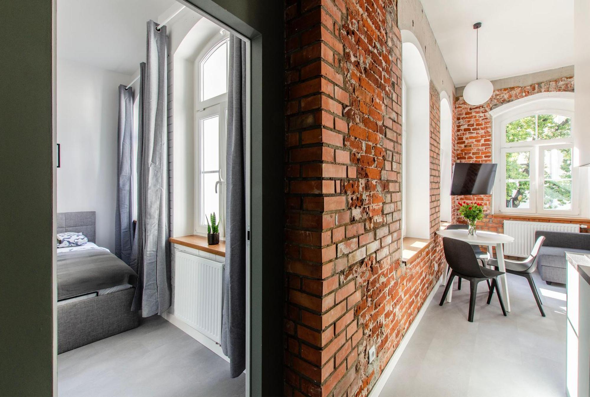 Loft Center Apartments- Parking, Wifi, 24h Check-in Wroclaw