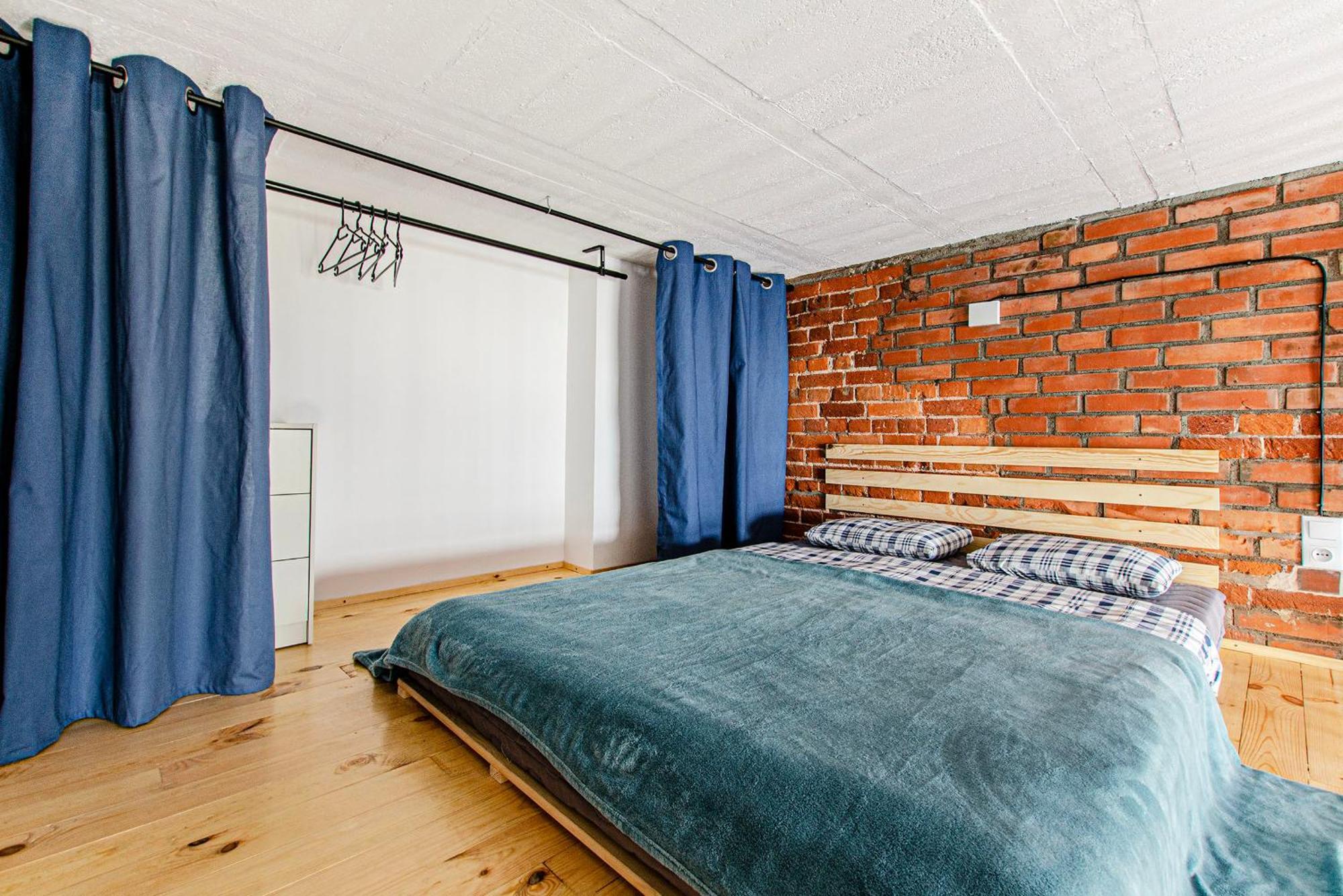 Loft Center Apartments- Parking, Wifi, 24h Check-in Apartment