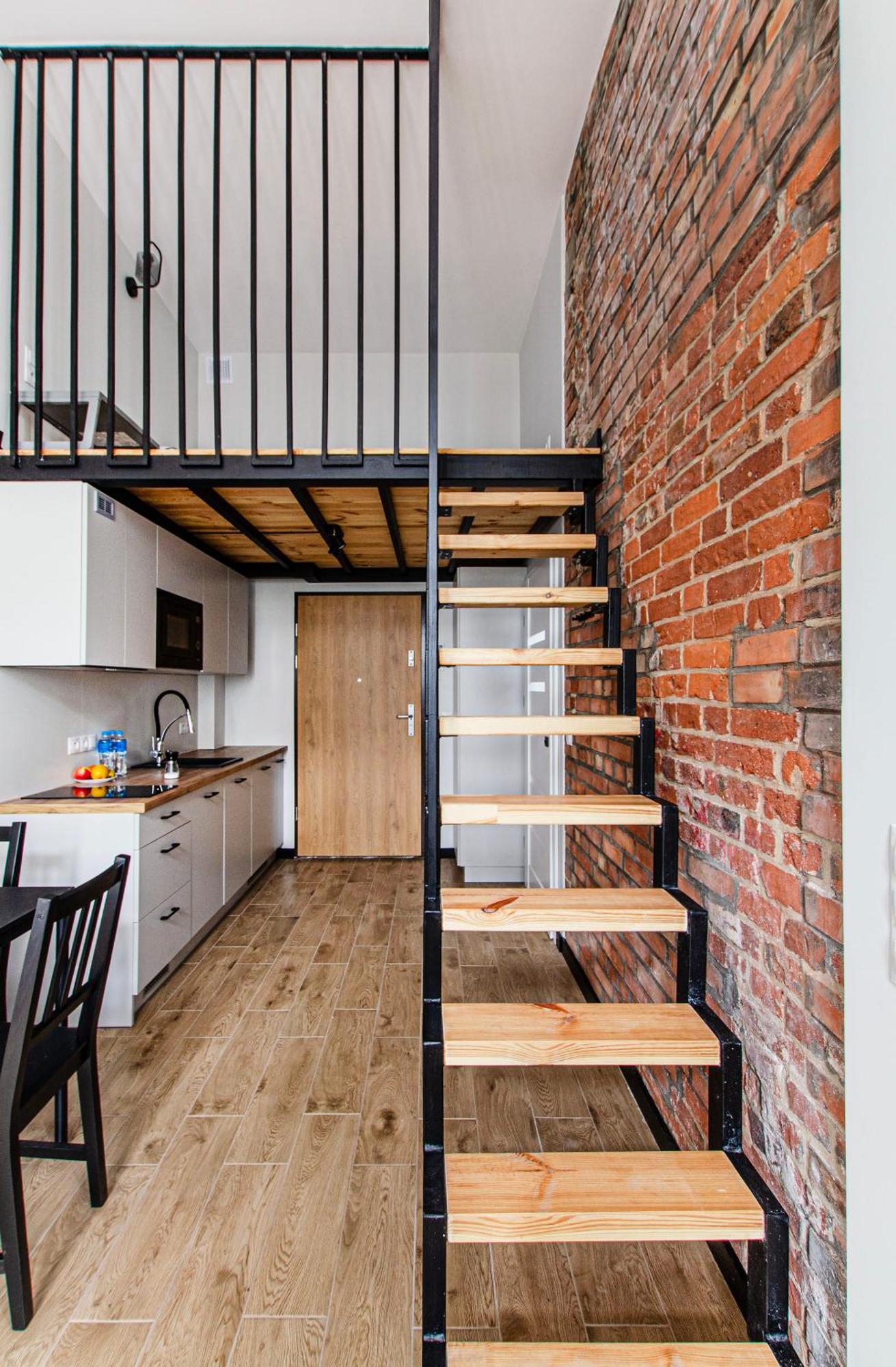 Loft Center Apartments- Parking, Wifi, 24h Check-in