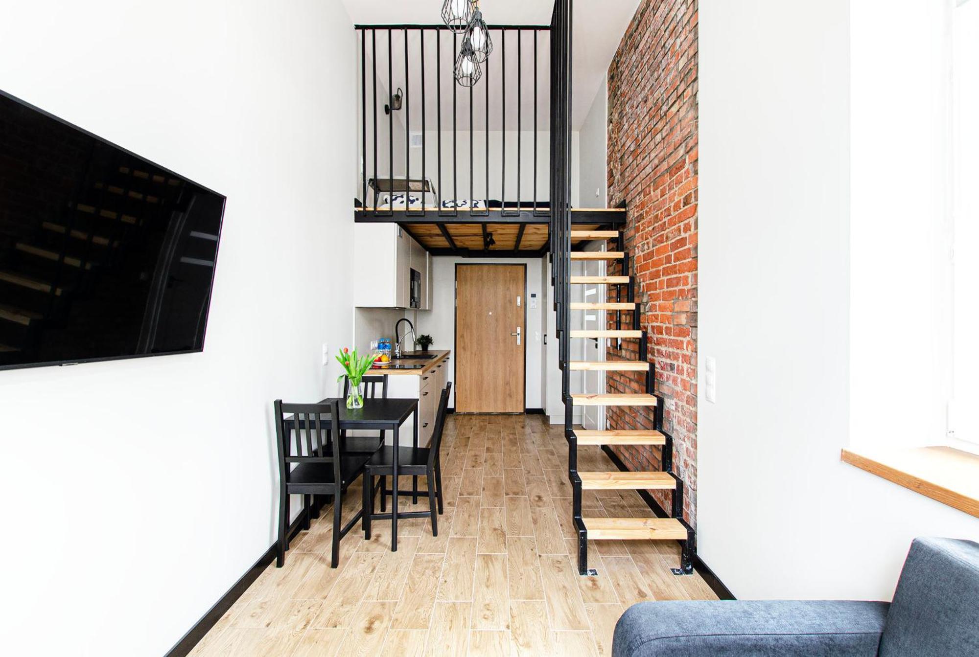 Apartment Loft Center Apartments- Parking, Wifi, 24h Check-in *